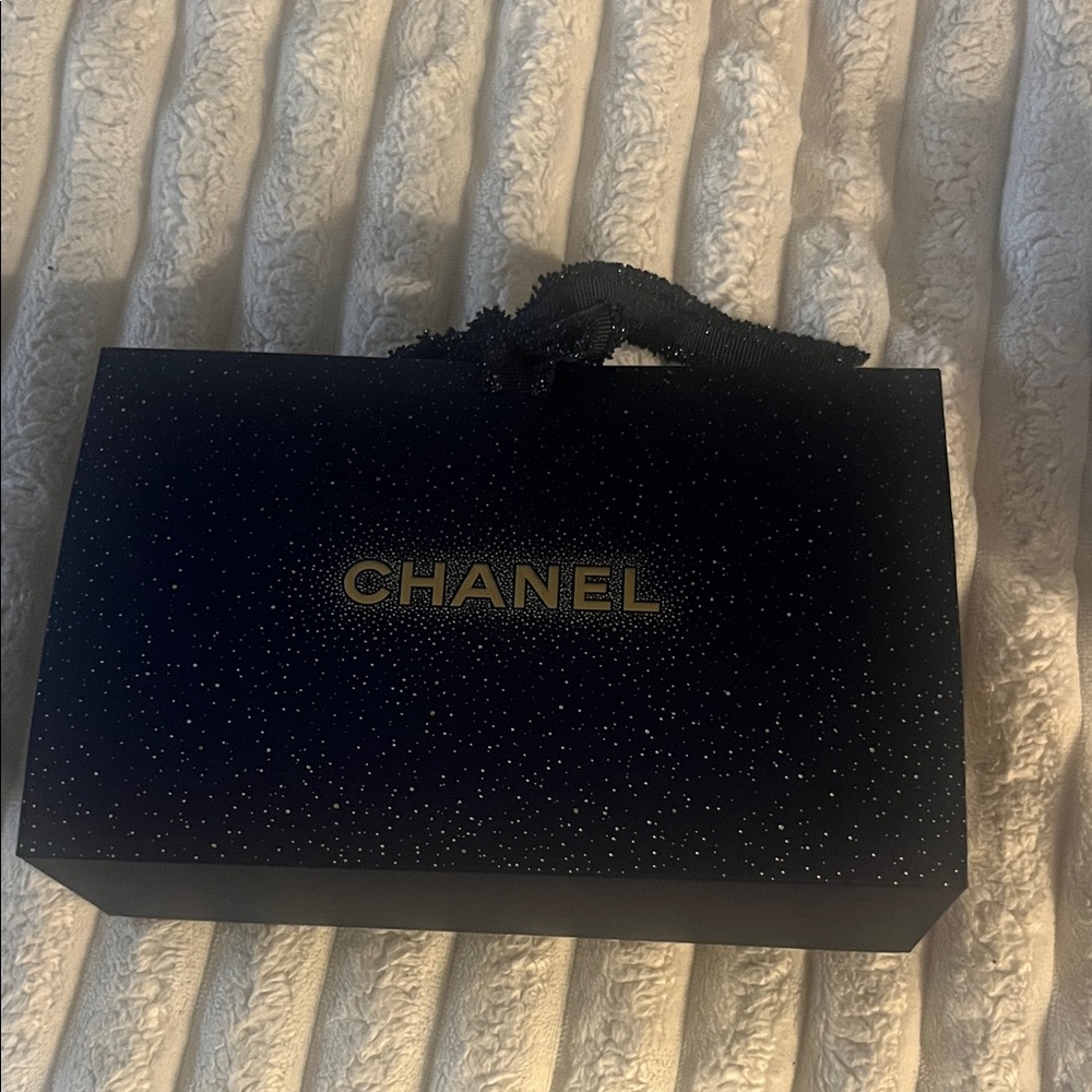 Chanel holiday paper bag. New!